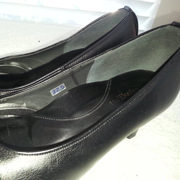 Velikoko Japanese Black Waitress Pumps High Heels Worn - Picture 9 of 14